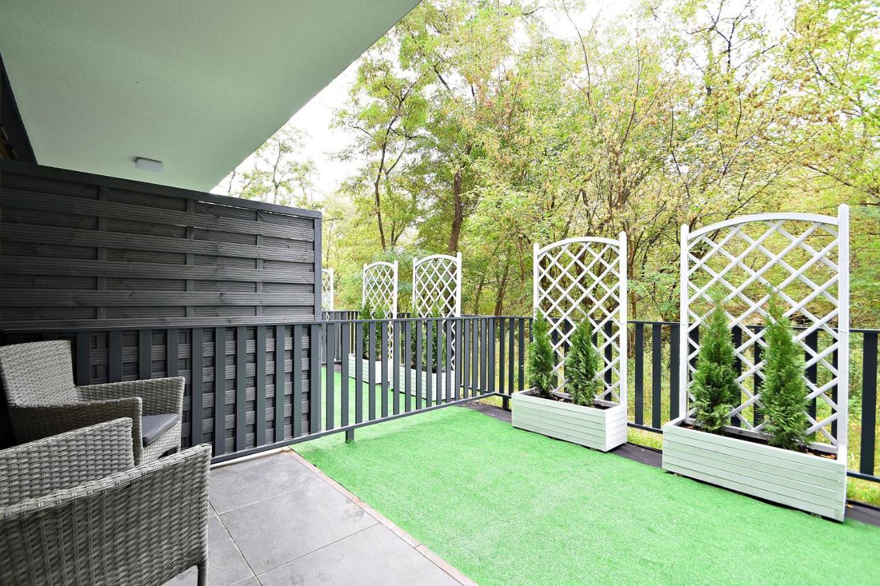 Krzemieniecka 8 Metro Slodowiec By Perfect Apart Warschau Exterior foto